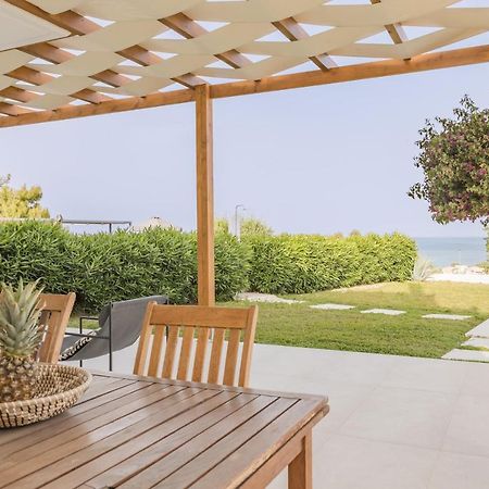 Villa Santa Maria With Private Pool And Sea View 아판토우 외부 사진
