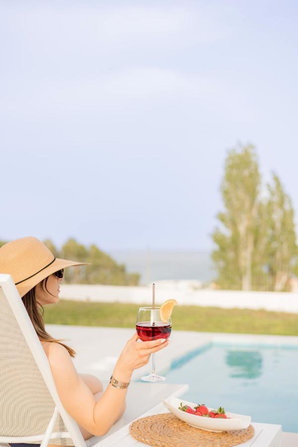 Villa Santa Maria With Private Pool And Sea View 아판토우 외부 사진