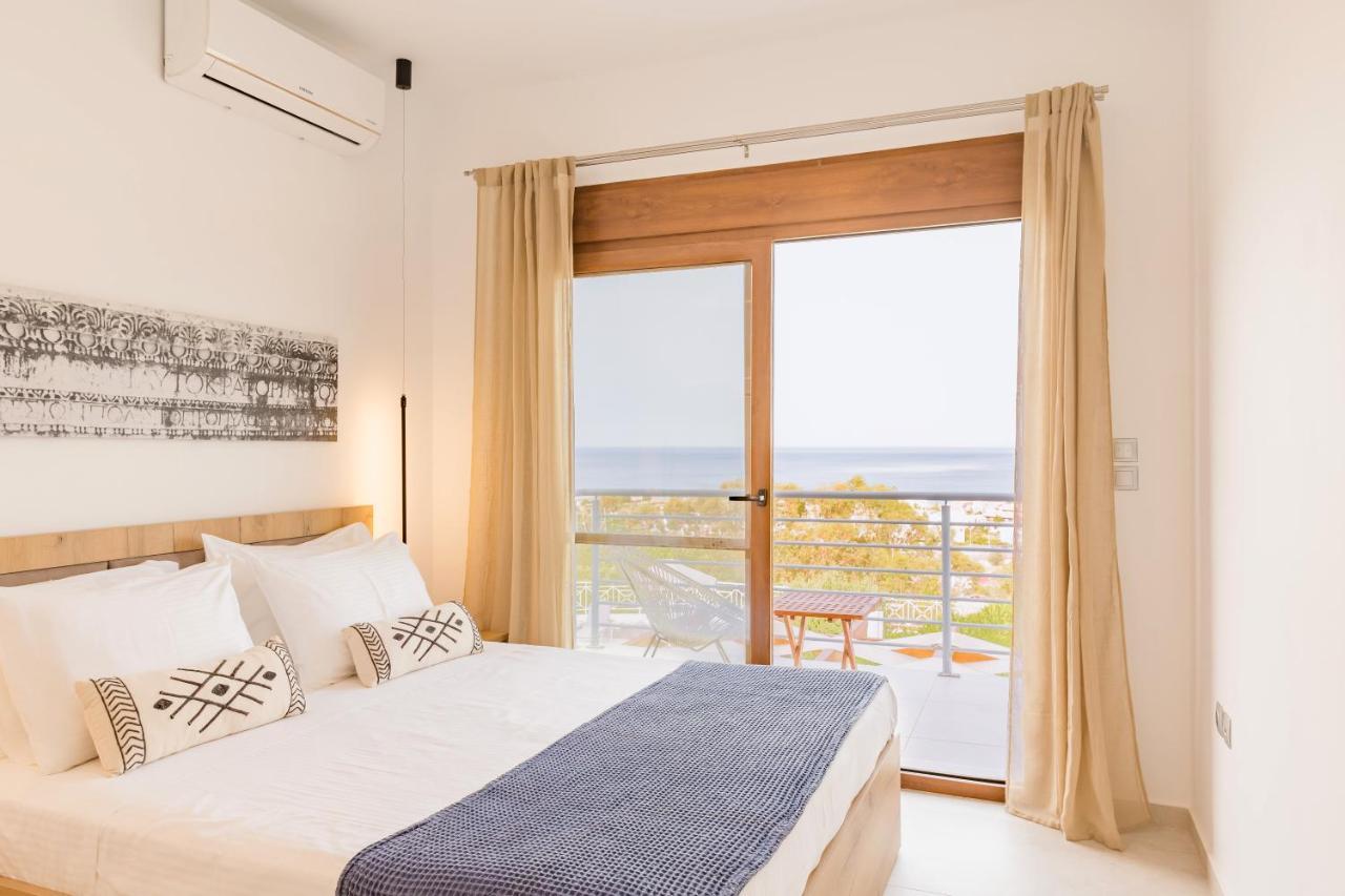 Villa Santa Maria With Private Pool And Sea View 아판토우 외부 사진